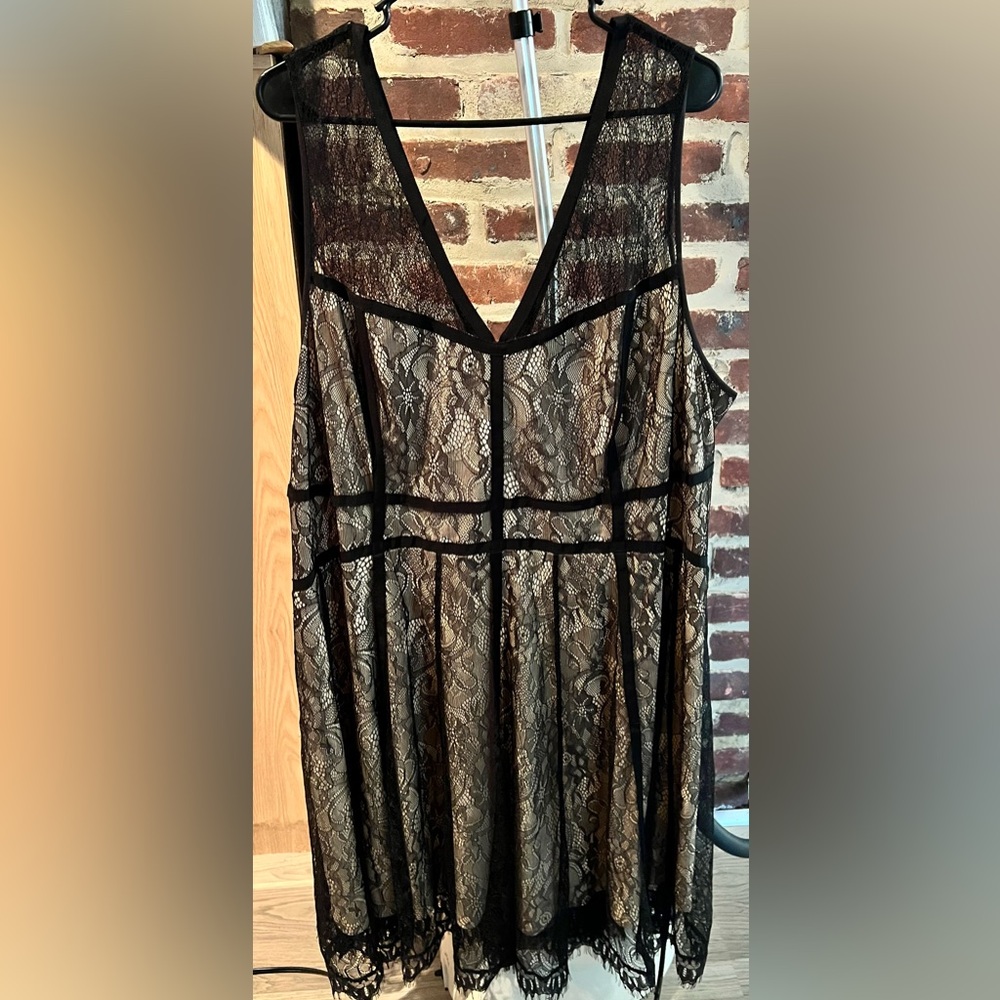 Black Lace Sleeveless Dress